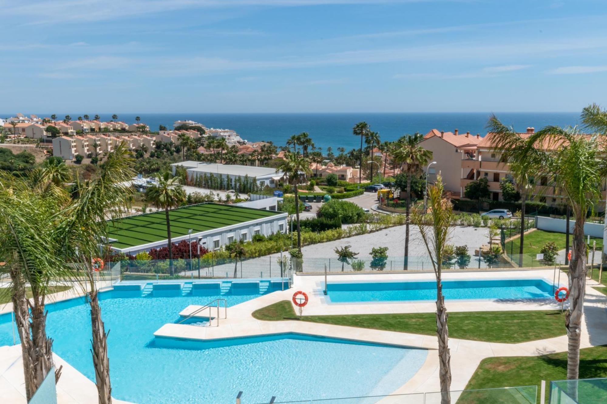 Апартаменты Luxury 2Br Seaviews - Santa Barbara Heights Фуэнхирола Экстерьер фото