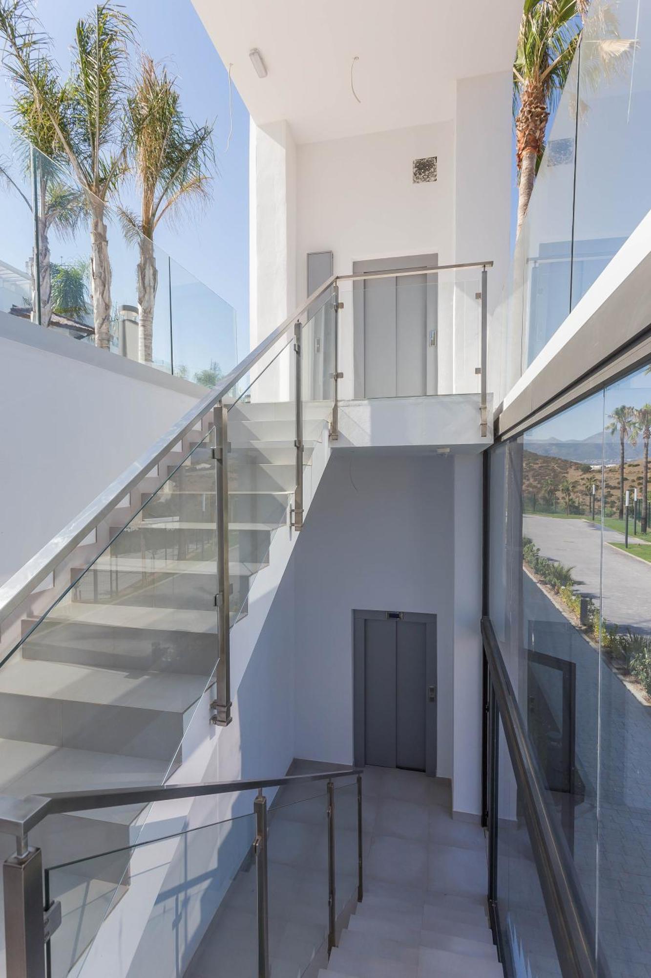 Апартаменты Luxury 2Br Seaviews - Santa Barbara Heights Фуэнхирола Экстерьер фото