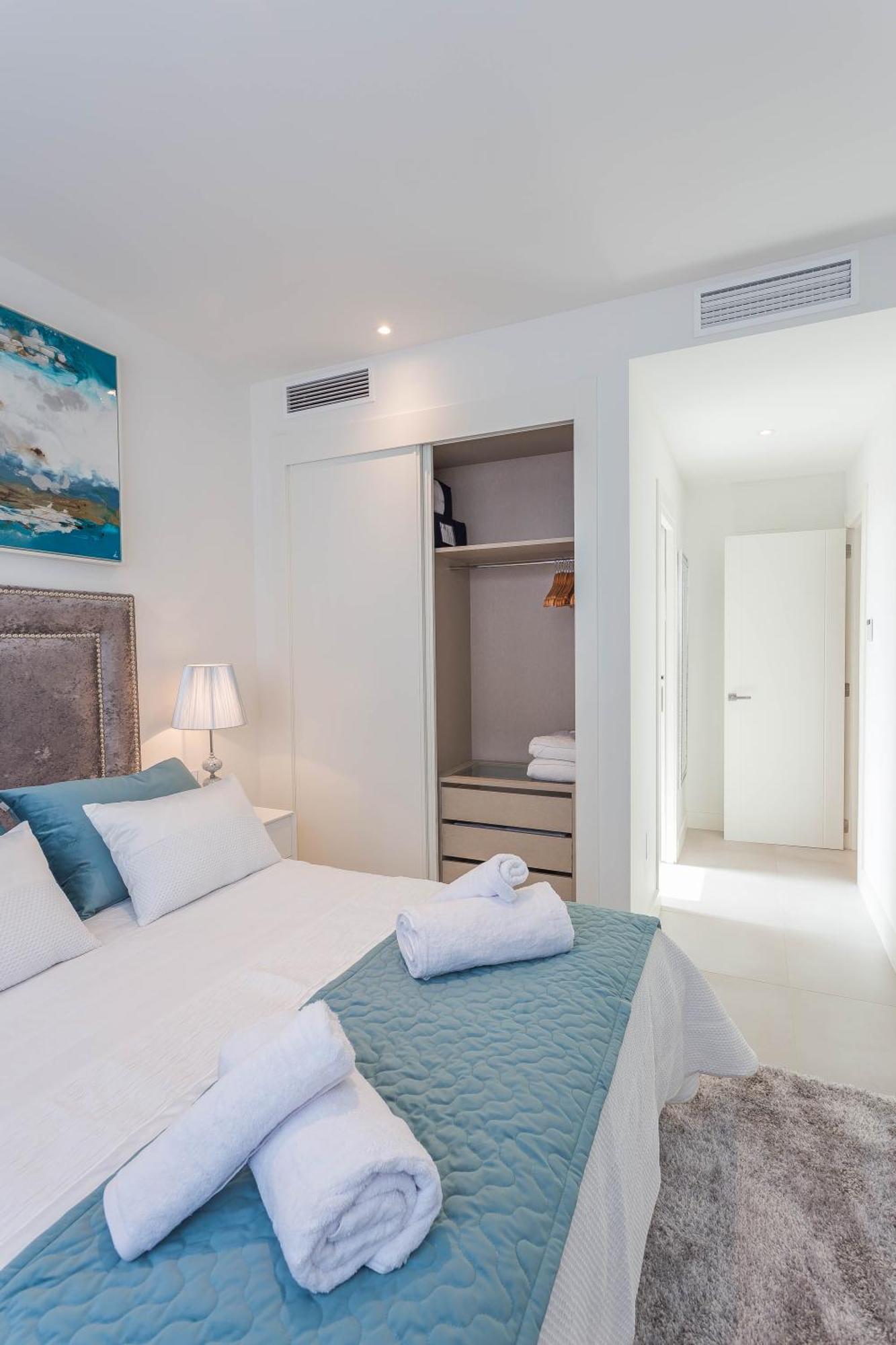 Апартаменты Luxury 2Br Seaviews - Santa Barbara Heights Фуэнхирола Экстерьер фото