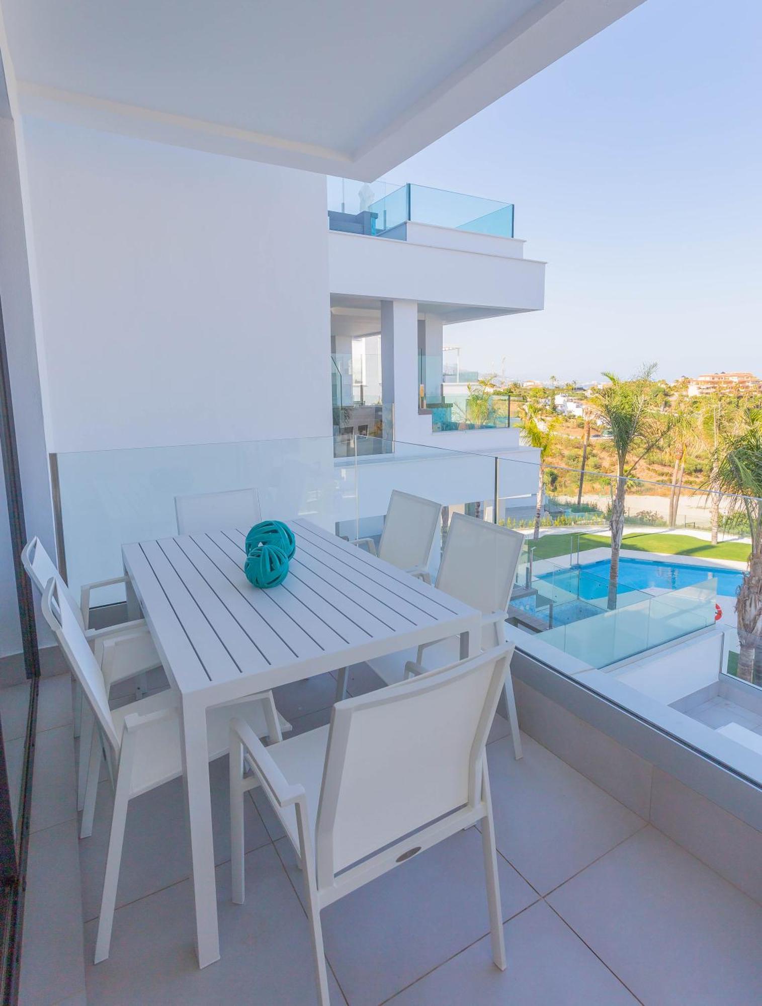 Апартаменты Luxury 2Br Seaviews - Santa Barbara Heights Фуэнхирола Экстерьер фото